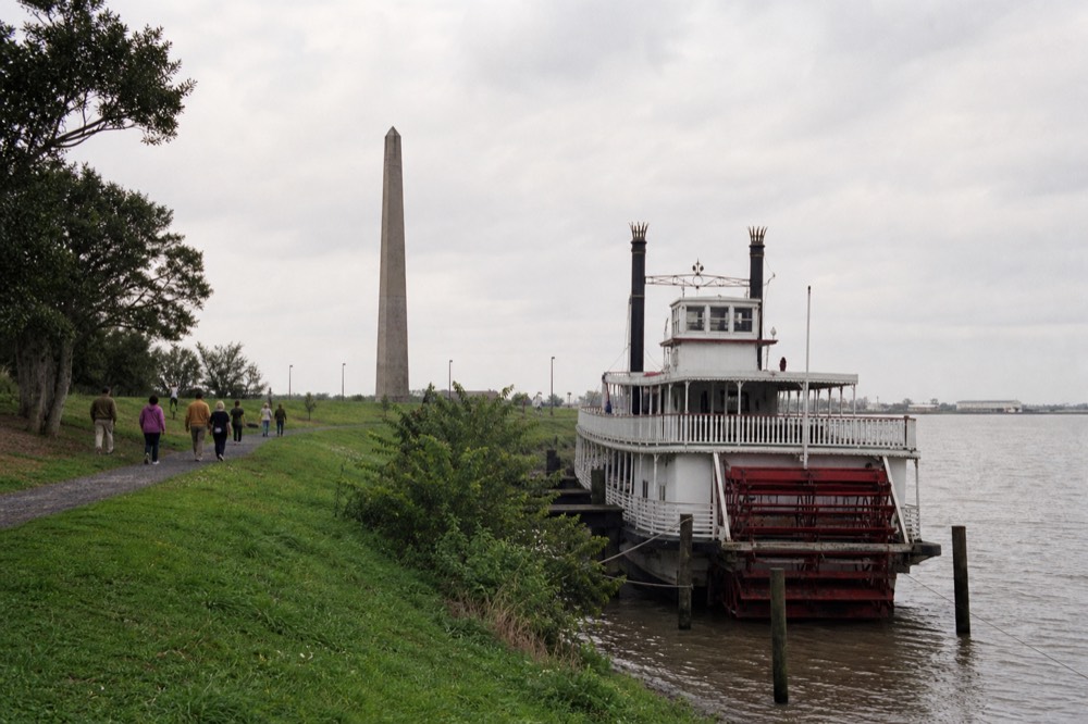 Creole Queen History Cruise to Chalmette Battlefield